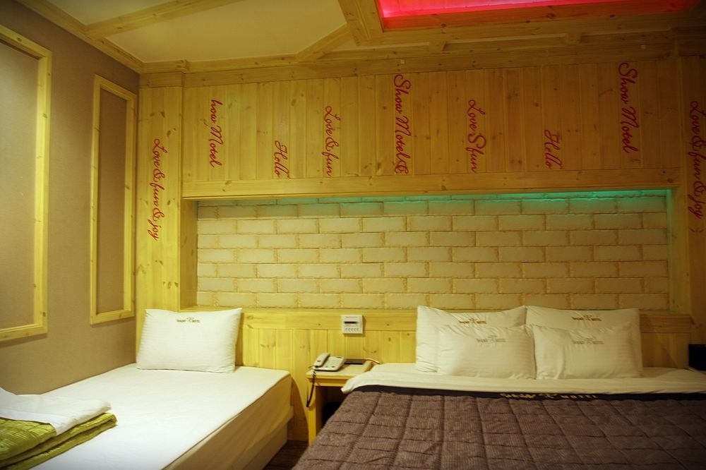 Show Hotel Pusan Zewnętrze zdjęcie