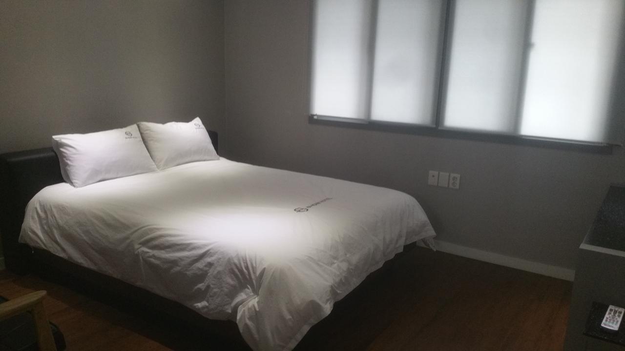 Show Hotel Pusan Pokój zdjęcie